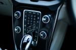 Volvo V40 T3 Momentum 2016 года (JP)